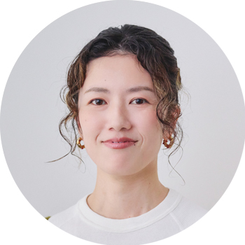 画像2: 「くせ毛」に悩む“50代女性”がプロの施術で変身！大満足のビフォーアフター。エレガントな大人のスタイルが完成／くせ毛専門スタイリスト・久美子さん