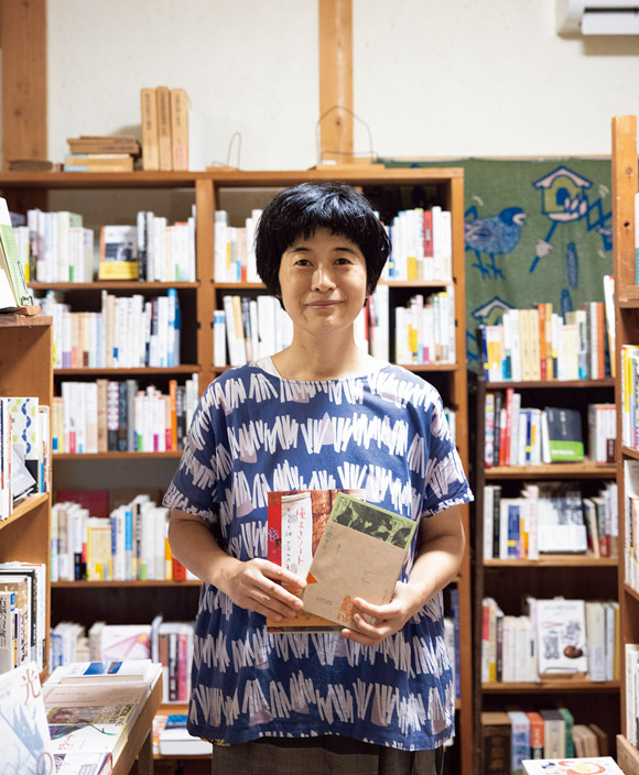 画像: 香美市の山の上に建つ「うずまき舎」。開店から10年がすぎ、県外からここをめざして訪ねてくる人も増えたのだそう