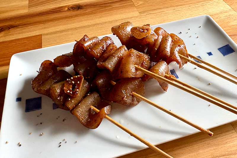 画像: 「こんにゃくの串焼き」のつくり方