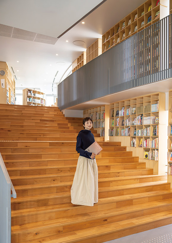 画像: 本上まなみさん 図書館の楽しみ方