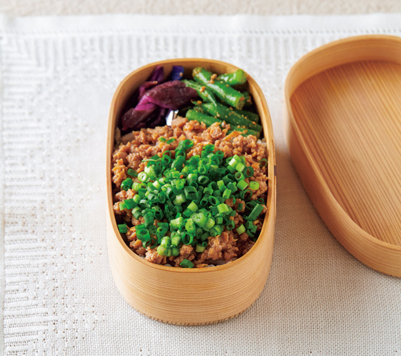 画像: 「甘くないひき肉そぼろ弁当」のつくり方