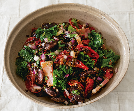 画像: 新豆が出回ったらつくりたい、食べごたえのあるマリネ。柿などのフルーツを加えてもおいしい。