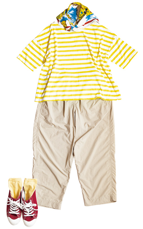 画像2: ファッションコーディネーター・德田民子さんの「クローゼット」と春夏秋冬の定番服。色や素材別に並べた“見せる収納”で服選びを楽しく