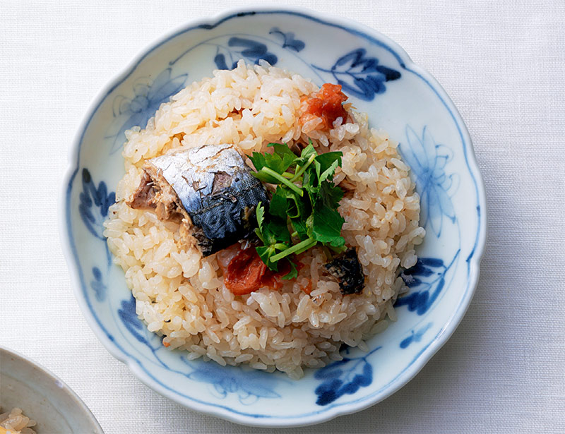 画像: コクがあって梅の酸味でさっぱり 「さば缶ご飯」のつくり方