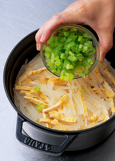 画像1: とっておきのだしごはん「大根ご飯」のつくり方。だしを含んだ大根が絶品!少量でさっとつくれる“飲みきりだし”でかんたんに/料理家・吉田麻子さん