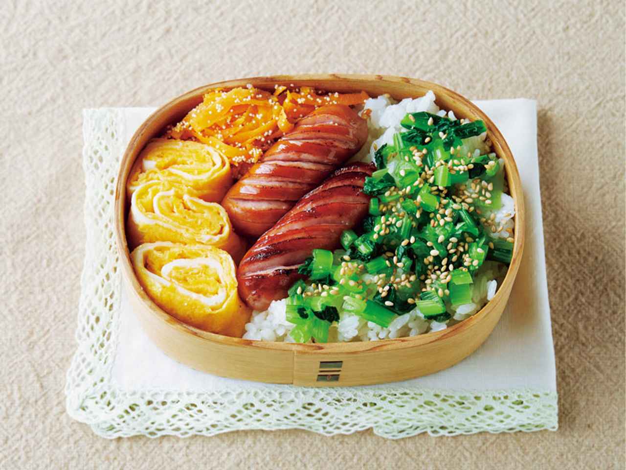 画像: 朝10分でおいしいお弁当「玉子巻き弁当」のつくり方。卵1個、フライパンひとつで簡単調理/料理家・瀬尾幸子さん - 天然生活web