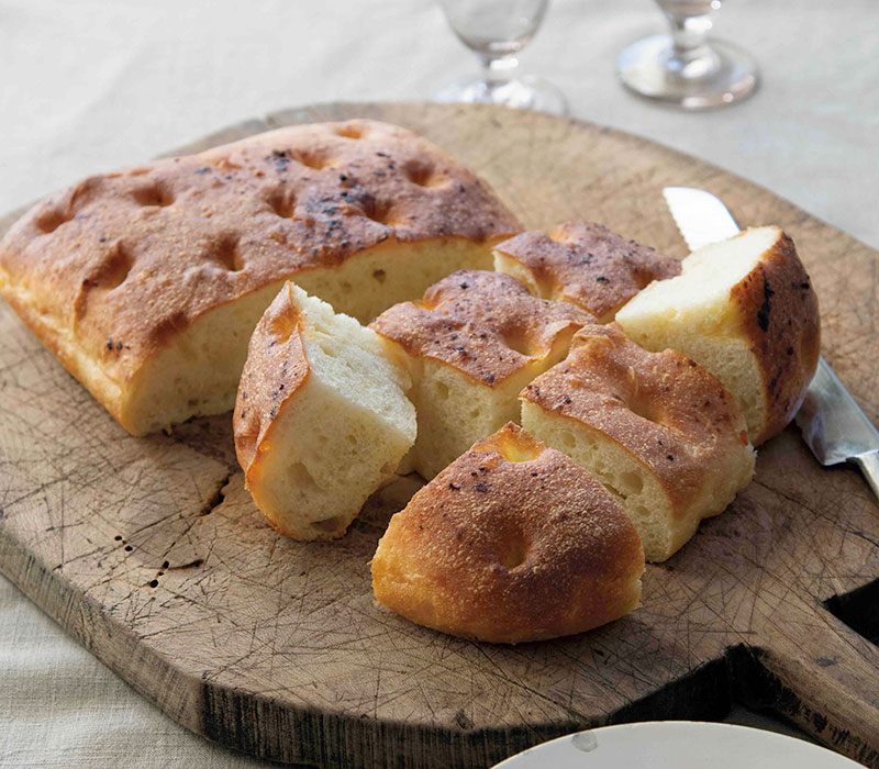 塩麹でおいしい「フォカッチャ」のつくり方。ざっくりでも上手に焼ける白崎茶会のかんたんパンレシピ／白崎裕子さんの体よろこぶ発酵ごはん