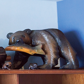 画像: 掃除も惜しくない蒐集品を飾ります