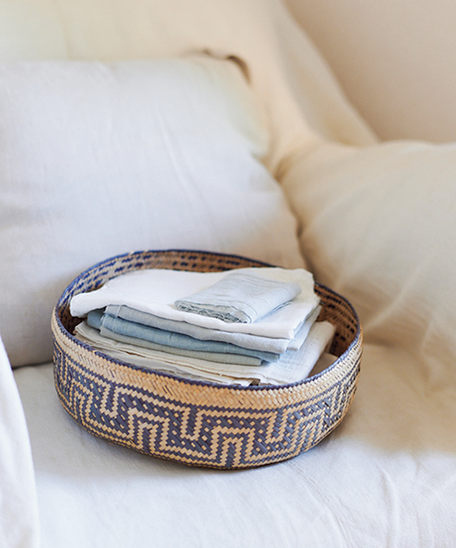 画像: 裏地はきれいに洗ってたたみ、かごに入れて保存