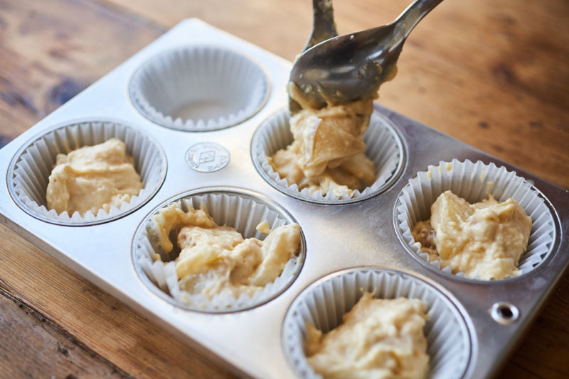 画像9: 旬のりんごでやさしいおやつ「甘酒りんごマフィン」のつくり方。たっぷり詰まったりんごがうれしい季節の焼き菓子｜榎本美沙の発酵暮らし