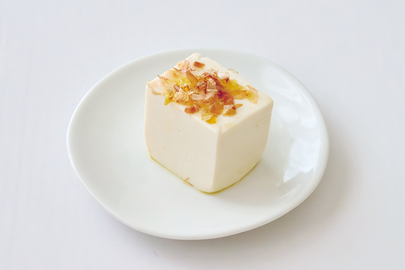 画像: 栄養たっぷりで、そのままでおいしい豆腐も欠かせない食材。「豆腐屋さんのお豆腐は味が濃くておいしい」