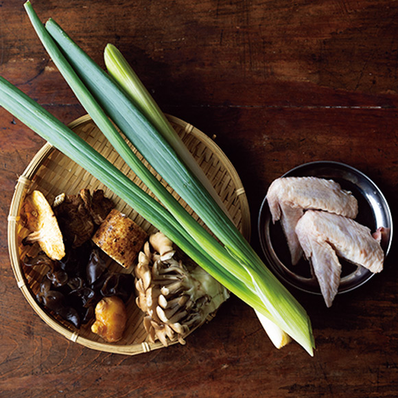 画像: 手羽先はコラーゲンたっぷりで、翌朝、肌がぷるぷるに