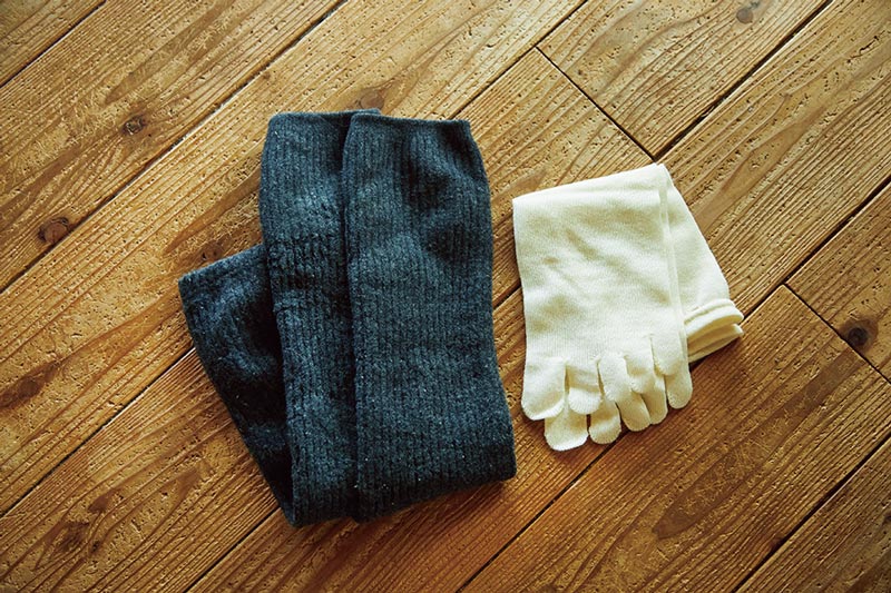 画像: レッグウォーマーやソックスもウール