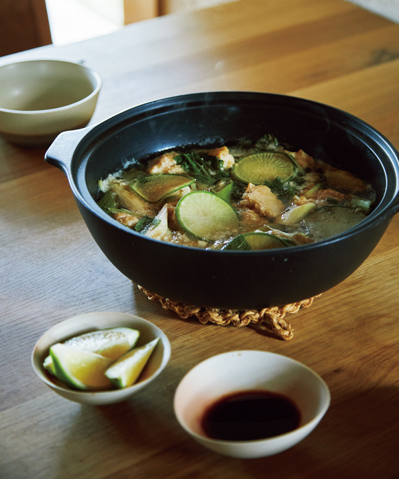 画像1: 鶏だんごと水菜の鍋
