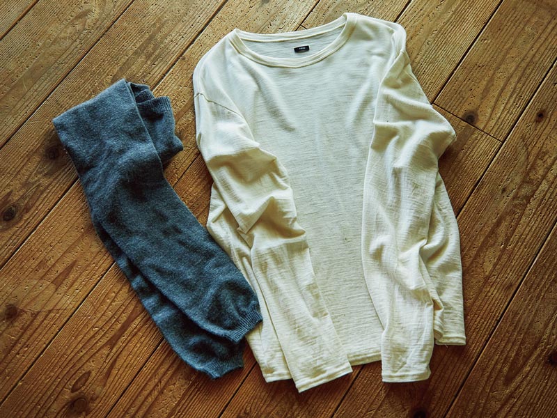 画像: ウールのカットソーとレギンス