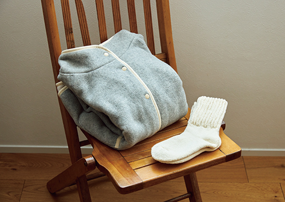 画像: 母子おそろいのフリースと、足を締め付けないのがいい「あしごろも」の「オーガニックふんわりソックス」