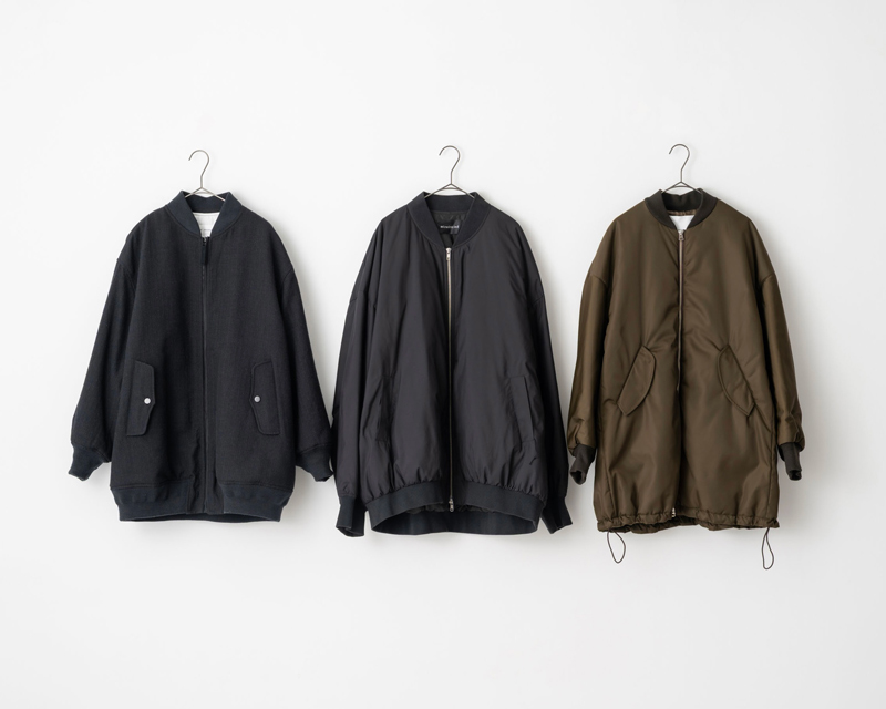 画像: 左から チャコールウールリネン中綿ブルゾン　69,300円／プレインピープル ブラックダウンブルゾン　58,740円／ミズイロインド（マーコート） ブラウン中綿ブルゾン　53,900円／ティッカ