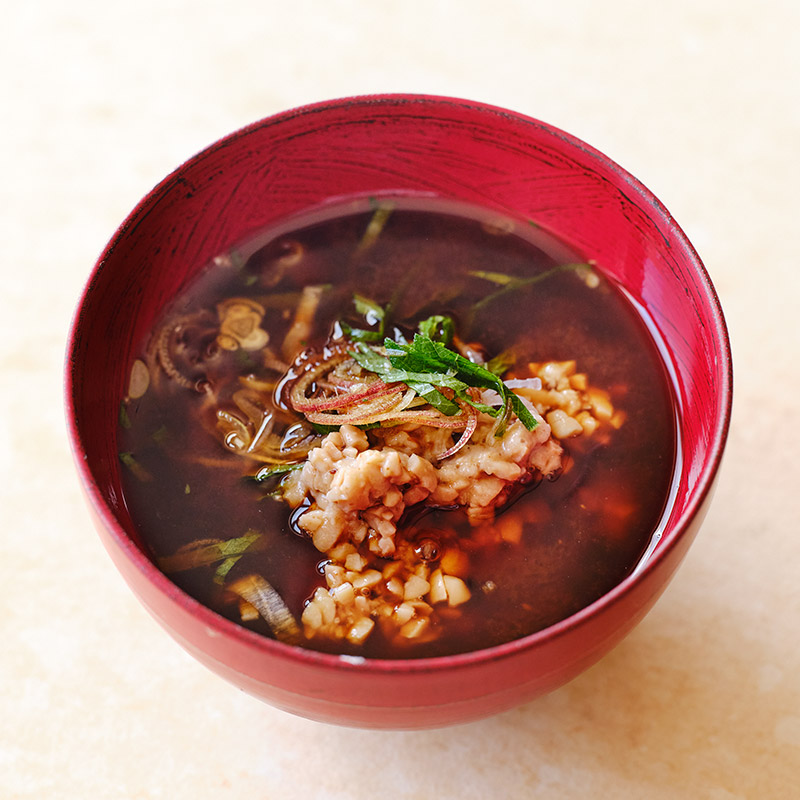 タンパク質も野菜もとれる「納豆味噌汁」のつくり方。納豆のちょい足しで栄養価アップ！からだ思いの味噌汁レシピ／料理家・飛田和緒さん
