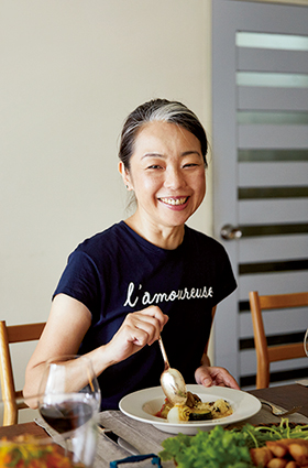 画像2: テーブル後ろにスペースをつくって