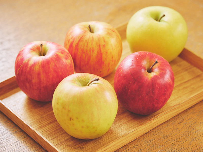 画像: ころんとかわいい りんごを描いてみよう