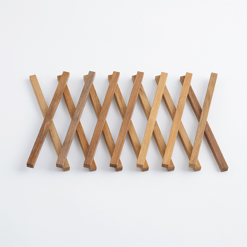 画像: 寸法：幅120（＊2）×奥行き10×高さ2cm（収納時：幅10×奥行き21×高さ2cm）　質量：250～290g※樹種によって異なる　材質：チーク　色：3色展開