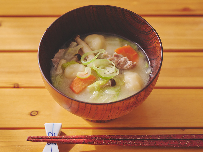 画像: 白菜と白味噌の甘味が相性抜群 白菜の白味噌すいとんのつくり方