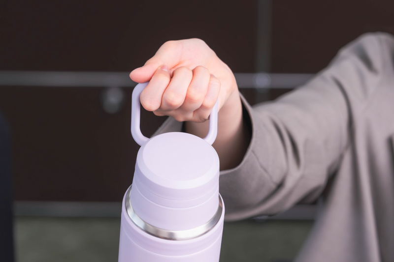 画像: 大きなキャリーループ付きで、持ち運びに便利