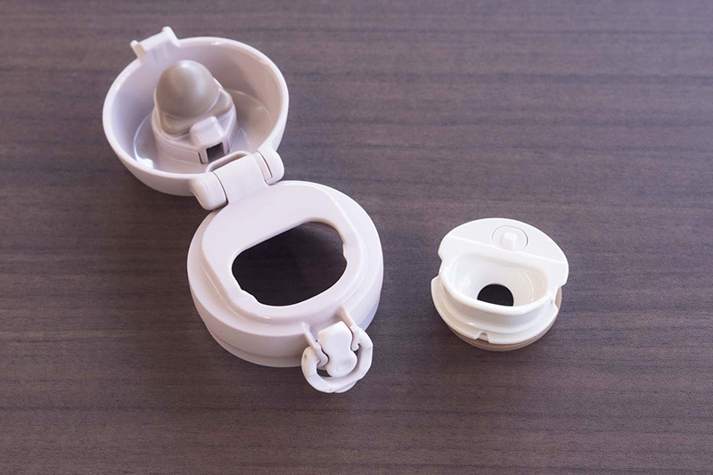 画像: パーツはスライドするだけで簡単に着脱可能