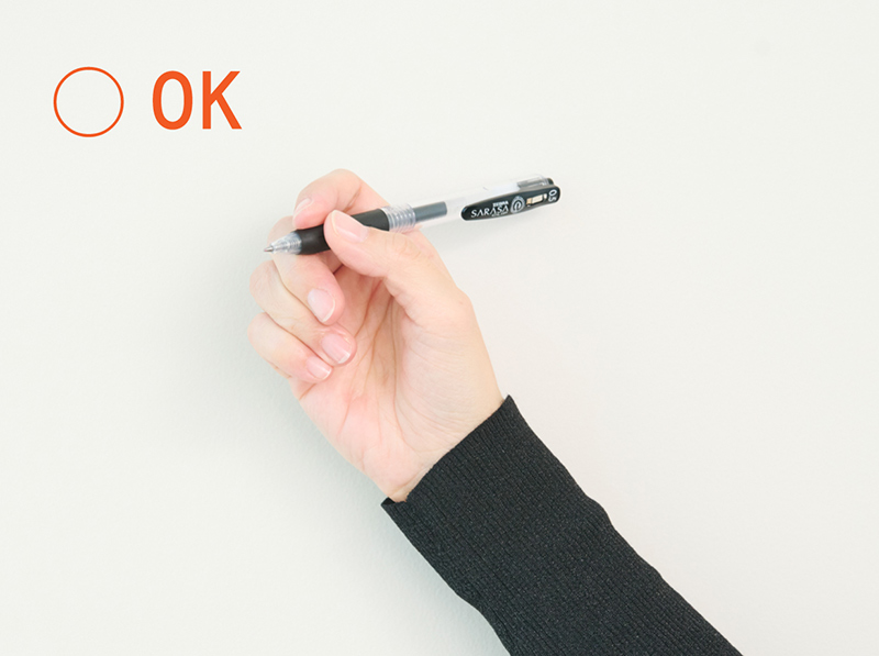 画像: 2 「ペンの持ち方」は力みすぎず“ふんわり”