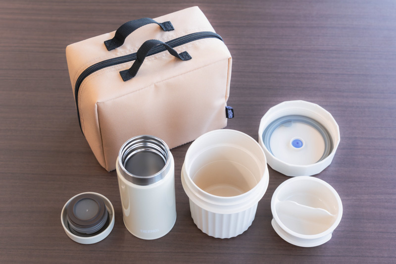画像: スープジャーと容器、専用のポーチがセットに
