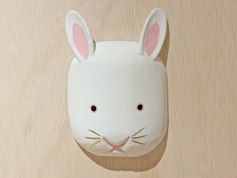 画像: 和紙をシワなく張るのはまさに職人技