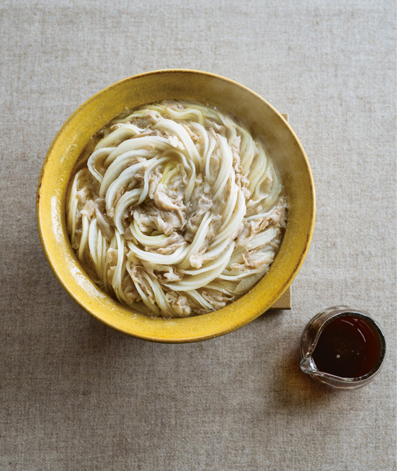 画像: 大根1本丸ごと！「大根のミルフィーユ鍋」のつくり方。材料ふたつで‟驚くほどおいしい”飛田和緒さん家のシンプルなくりかえし鍋