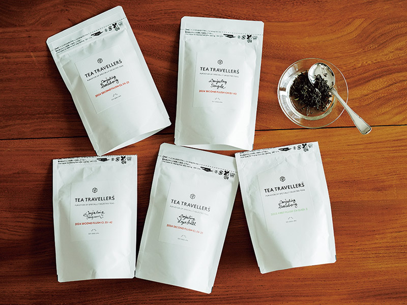 画像: 家には数々の茶葉のストック