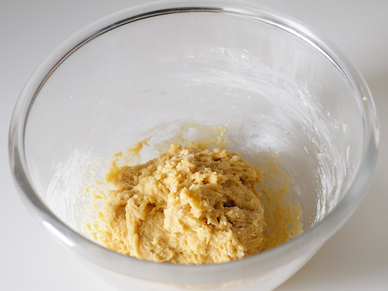 画像: 生地がまとまった状態