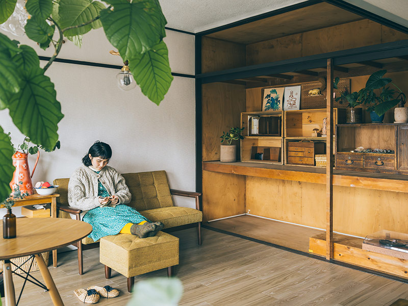 20代で叶えた「築60年の団地暮らし」昔ながらの懐かしくて温かい空間で見つけた自分らしい生活（不動千夏さん）｜『天然生活』が読者のお宅におじゃましました