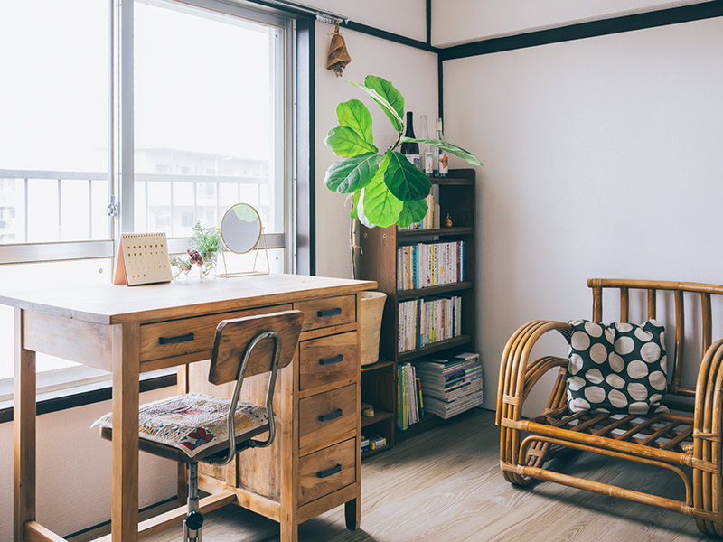 画像: 本を読んだり、書き物をしたりする部屋