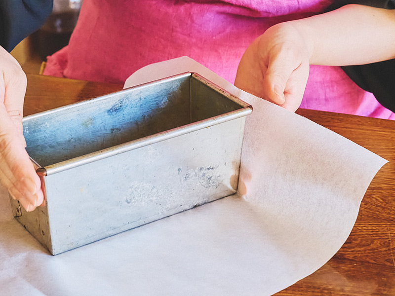 画像2: ぴったりはまる パウンド型のシートの敷き方