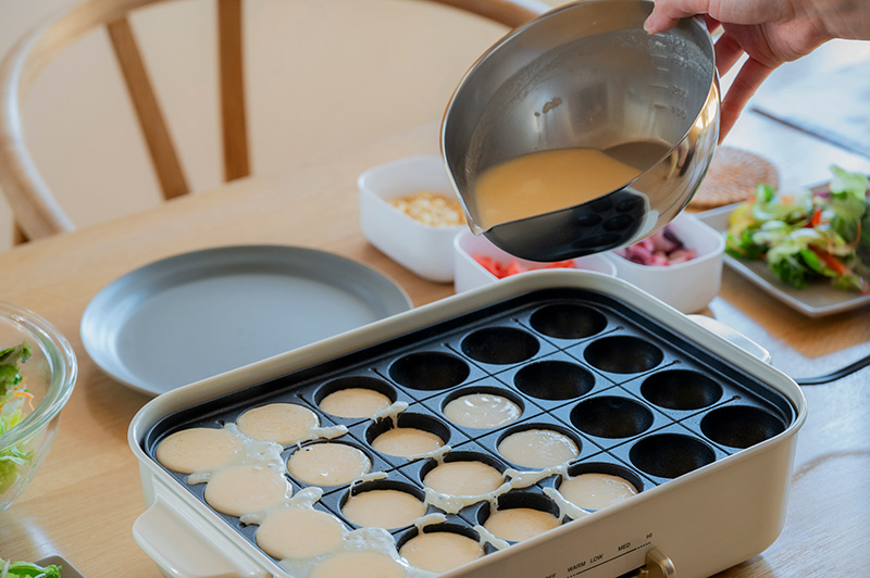 画像: 液だれした調理台やテーブルをいちいち拭く手間が省け、調理がスムーズに