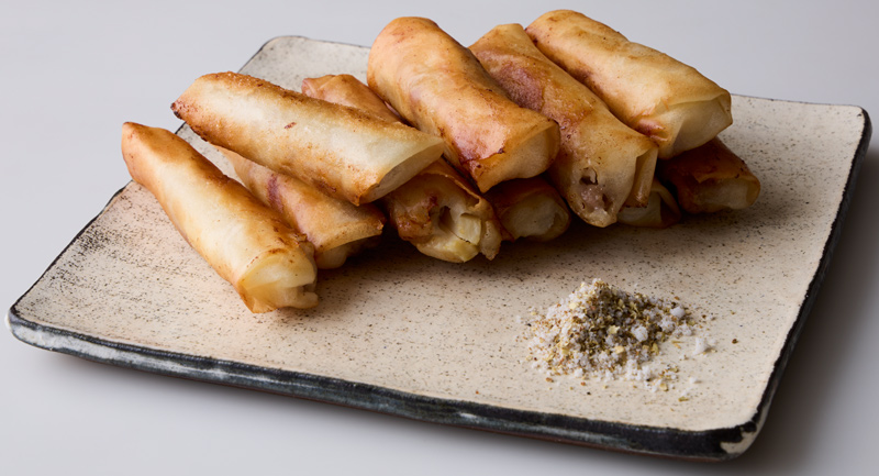 画像1: 揚げない「焼き春巻き」のつくり方。揚げないから簡単ヘルシー！おいしい春巻きが“ぐっと身近”に／料理研究家・荻野恭子さんの引き算レシピ