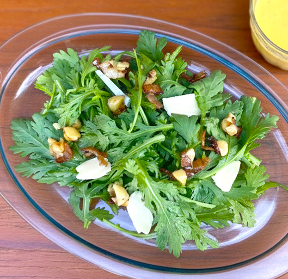画像: 「メープルベーコンナッツの春菊サラダ」のつくり方