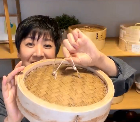 画像: 10年前のせいろ。取っ手が壊れても、麻ひもで結べば使える