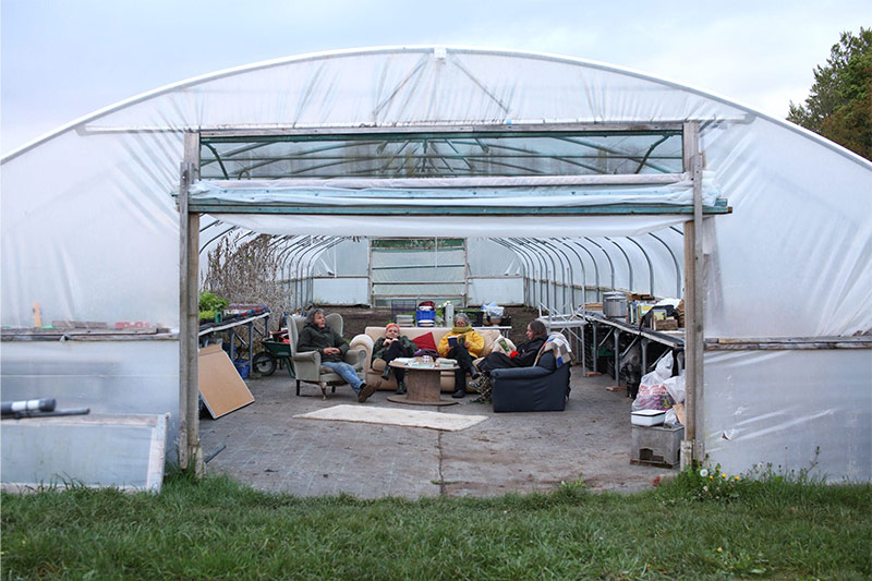 画像: 難民キャンプでのプロジェクトに参加するハーバリストたちの養成も