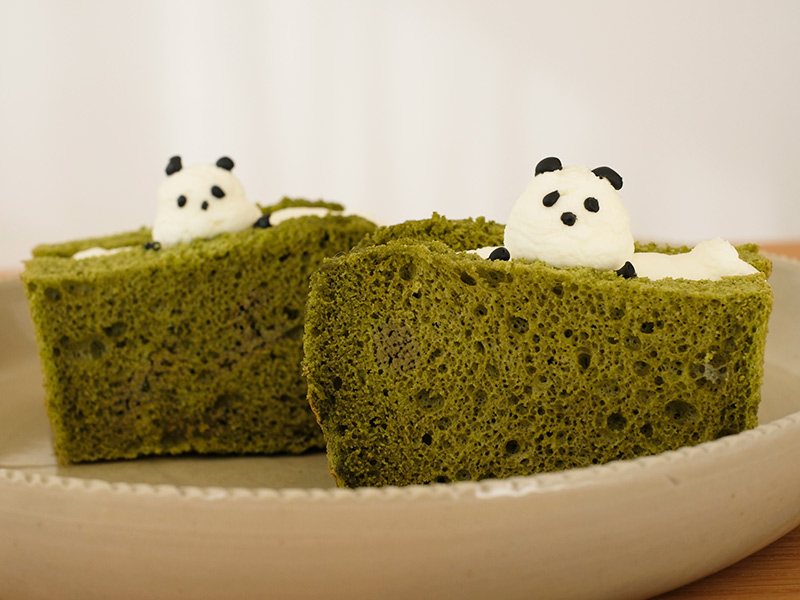 画像2: パンダの抹茶シフォンケーキ｜はなのお菓子