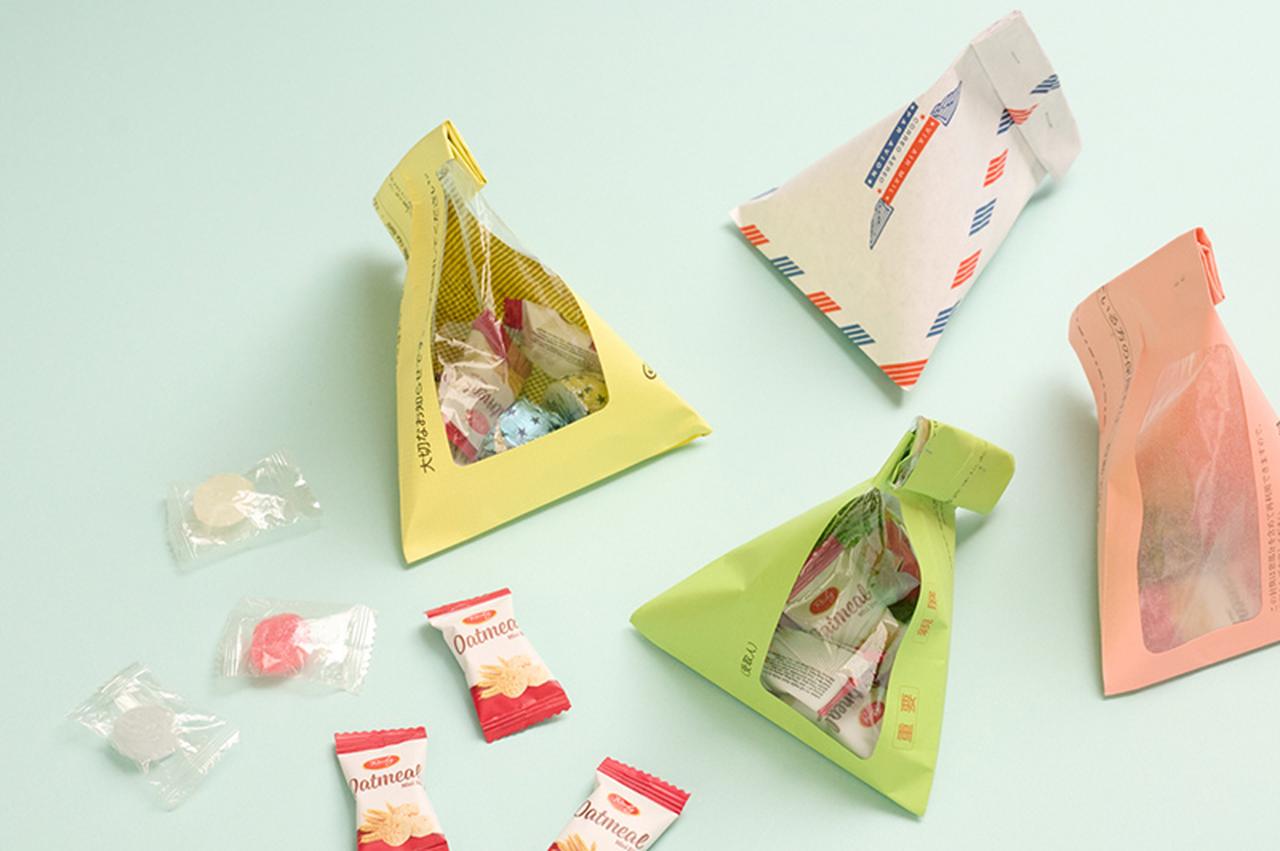 画像: エアメールなどかわいい封筒が手元にあれば、そちらを使っても。中身は見えませんが、楽しいラッピングが完成