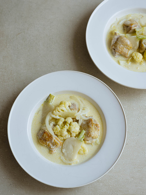 画像: 体を内側から温める 白の野菜の白みそシチューのつくり方