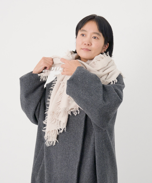 画像: 下からひっぱり後ろに流します