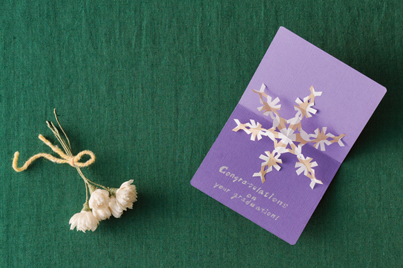 画像: 「雪の結晶の卒業祝いポップアップカード」のつくり方