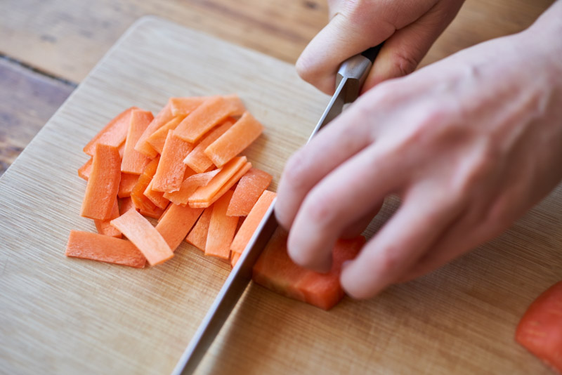 画像2: 体にうれしい、酒粕とみその「根菜ごはん」のつくり方。酒粕が苦手な人にもおすすめ！コクと甘味、栄養たっぷりの炊き込みごはん｜榎本美沙の発酵暮らし