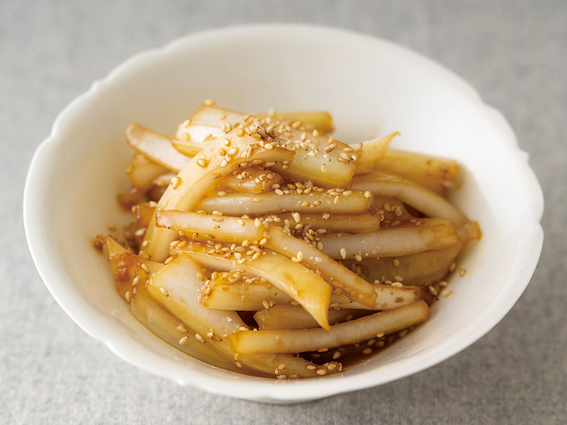 画像: 白い軸部分を使って 白菜軸のきんぴらのつくり方