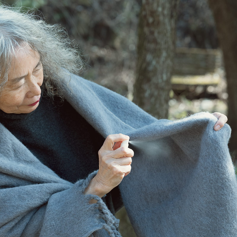 画像: 深呼吸でゆるめる 「おくるみのコロン」のつくり方